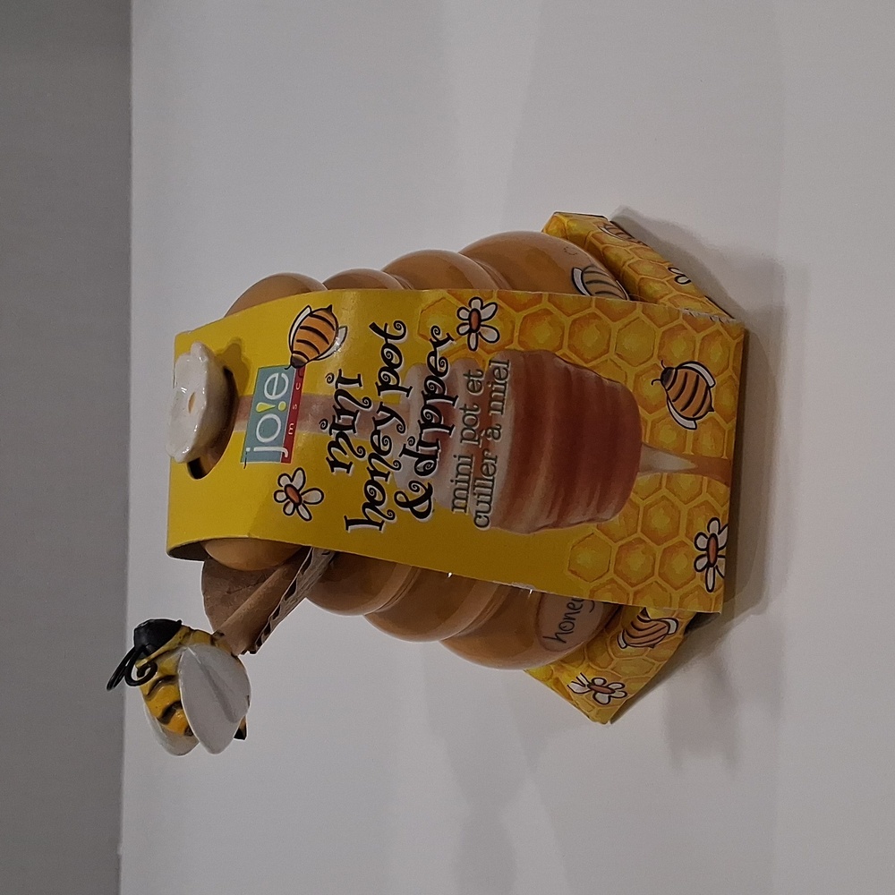 Jo!e Mini Honey Pot & Dipper, Approximately 3" High